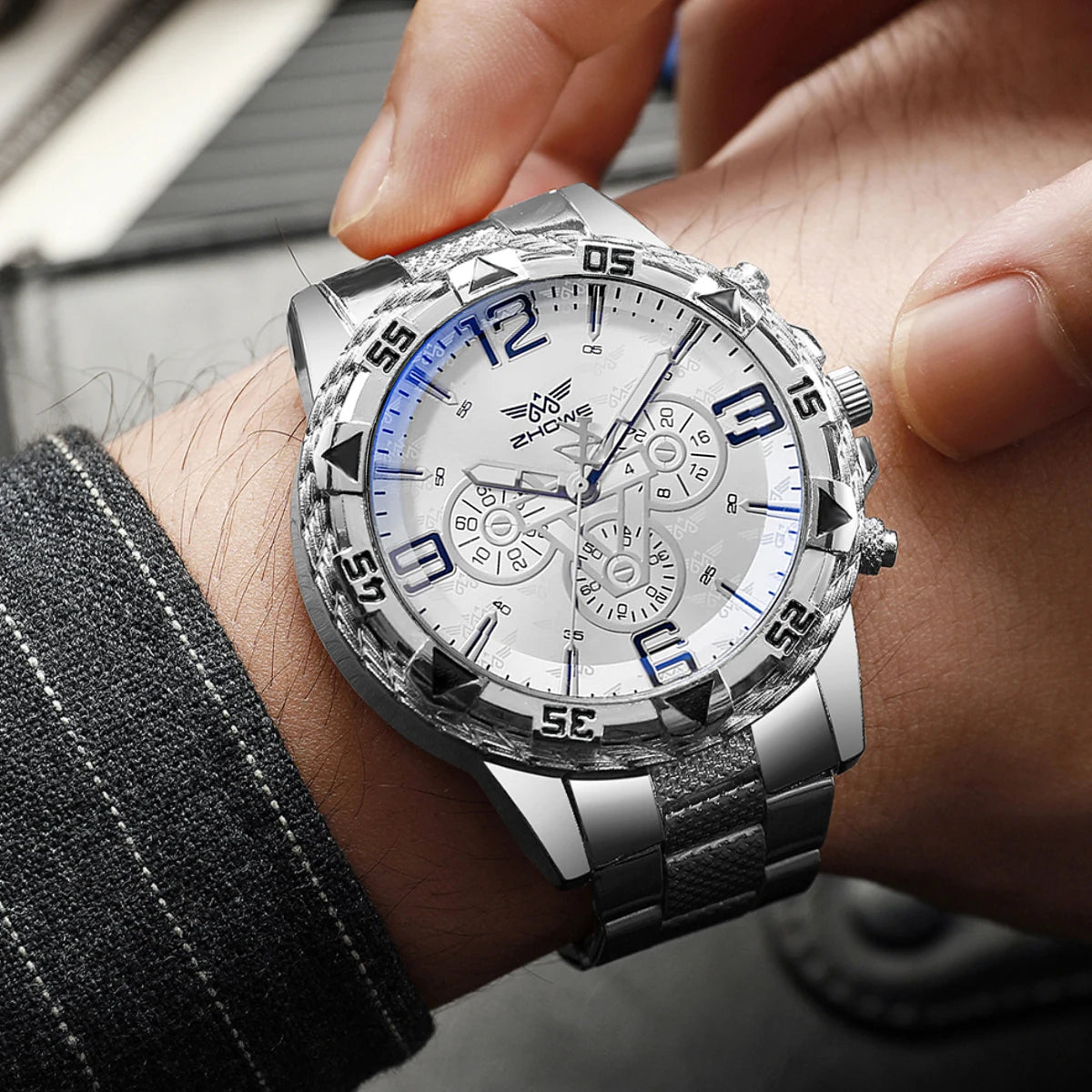 Men's Watch Blue Light Glass Quartz Watch Fashion Classic Watch Fake Three Eye Digital Alloy Watch